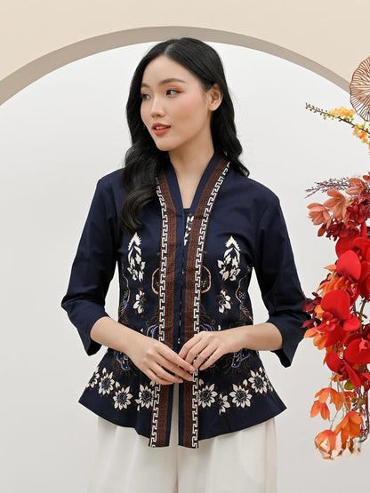 Women's Batik Kebaya - Ornate Nature